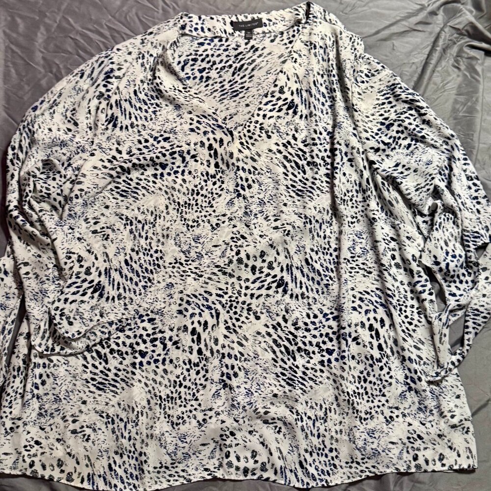 The Limited 3X Animal Print Blouse Blue White Long Sleeve Top